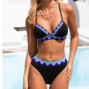 NWT Cupshe Black Geo Print‎ V-Neck Bikini w/ Mid-Rise Bottoms Size Small